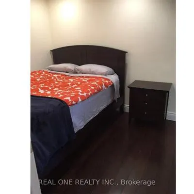 58,&nbsp;Sewell, 1003 - CP College Park, Oakville