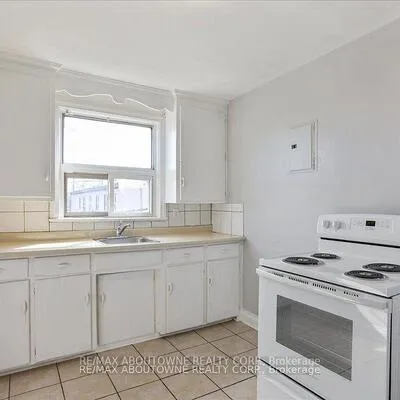 1031,&nbsp;Churchill, 1003 - CP College Park, Oakville