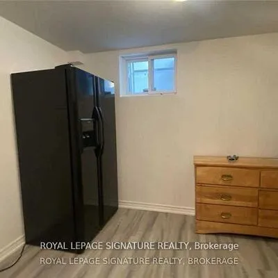 2063,&nbsp;Saxon, 1020 - WO West, Oakville