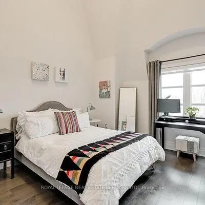 210,&nbsp;DORVAL, 1020 - WO West, Oakville