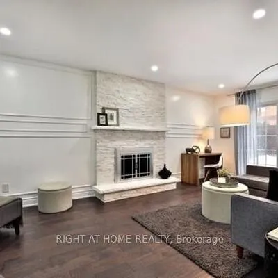 275,&nbsp;River Oaks, 1015 - RO River Oaks, Oakville
