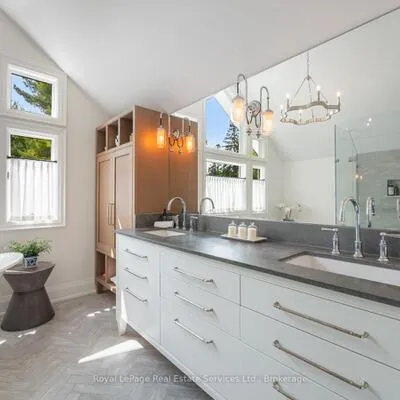 74,&nbsp;West, 1001 - BR Bronte, Oakville