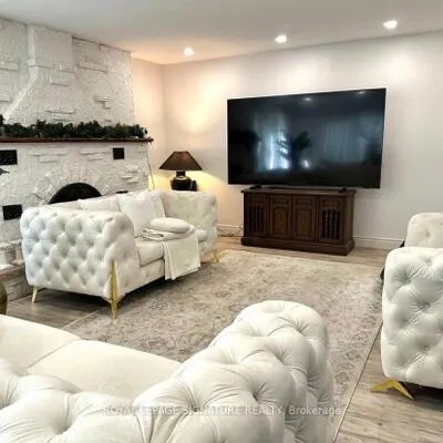 1119,&nbsp;Rebecca, 1020 - WO West, Oakville