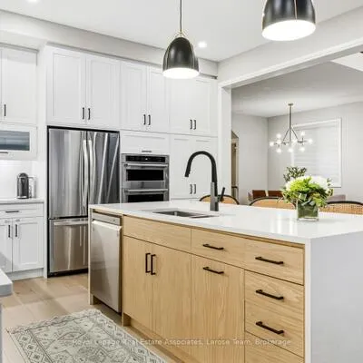 1464, Varelas, 1010 - JM Joshua Meadows, Oakville