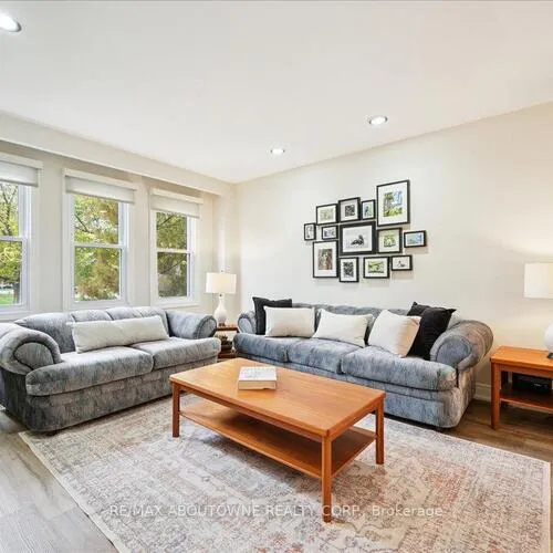 Premium freehold home for sale: 87, River Oaks, 1015 - RO River Oaks, Oakville