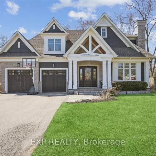 Premium freehold home for sale: 528, Wellington, 1020 - WO West, Oakville