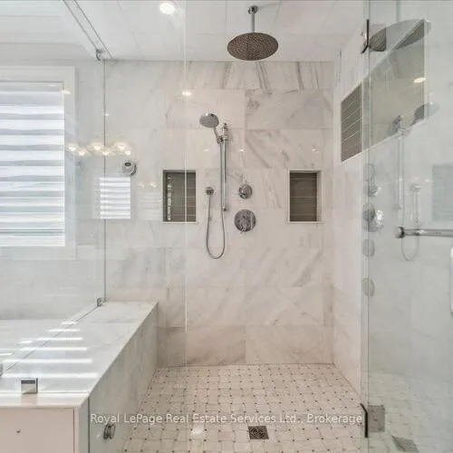 Premium freehold home for sale: 1211, Pinegrove, 1020 - WO West, Oakville