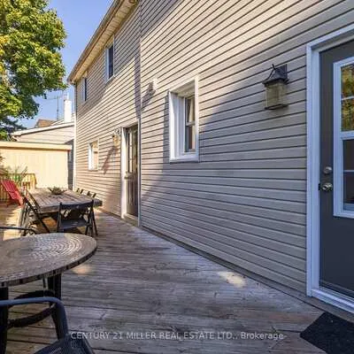 76,&nbsp;Brock, 1002 - CO Central, Oakville