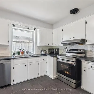 300,&nbsp;Burton, 1020 - WO West, Oakville