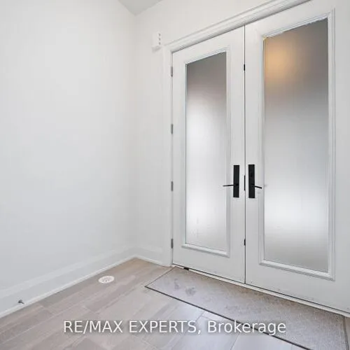 Premium freehold home for sale: 3304, Azam, 1008 - GO Glenorchy, Oakville