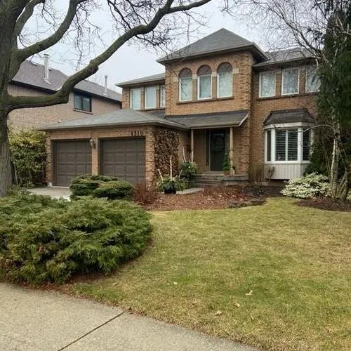 Premium freehold home for sale: 1319, Saddler, 1007 - GA Glen Abbey, Oakville