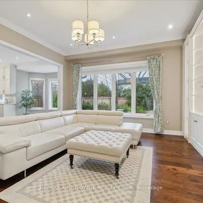 1379,&nbsp;Rebecca, 1020 - WO West, Oakville