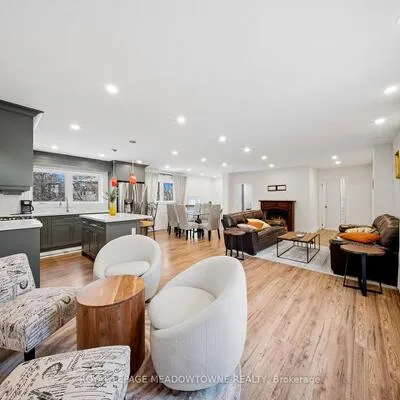 208,&nbsp;Glen Oak, 1020 - WO West, Oakville