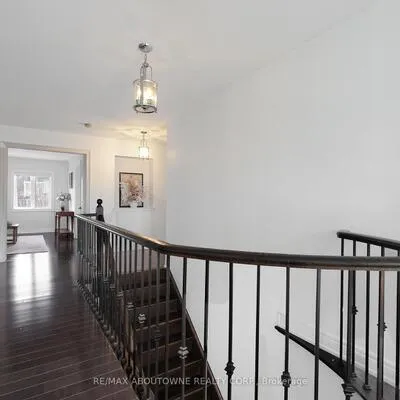 591, Hidden Trail, 1008 - GO Glenorchy, Oakville