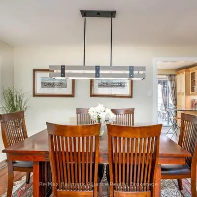 2305, Devon, 1006 - FD Ford, Oakville