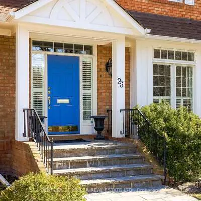 23,&nbsp;Chisholm, 1002 - CO Central, Oakville