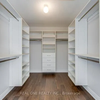 1426,&nbsp;Redwing, 1022 - WT West Oak Trails, Oakville
