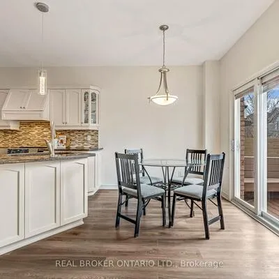 2423,&nbsp;Valley Heights, 1015 - RO River Oaks, Oakville