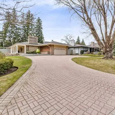 1123,&nbsp;Lakeshore, 1013 - OO Old Oakville, Oakville