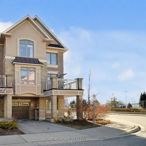 Premium freehold home for sale: 2435, Greenwich Dr, 1019 - WM Westmount, Oakville