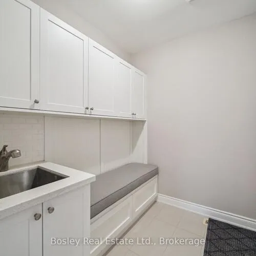 Premium freehold home for sale: 2343, Quetico, 1019 - WM Westmount, Oakville