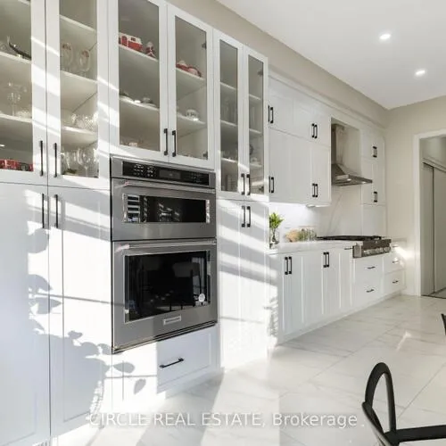 Premium freehold home for sale: 3419, Sixth, 1008 - GO Glenorchy, Oakville