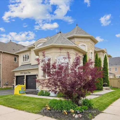 Premium freehold home for sale: 3150, Trailside, 1008 - GO Glenorchy, Oakville