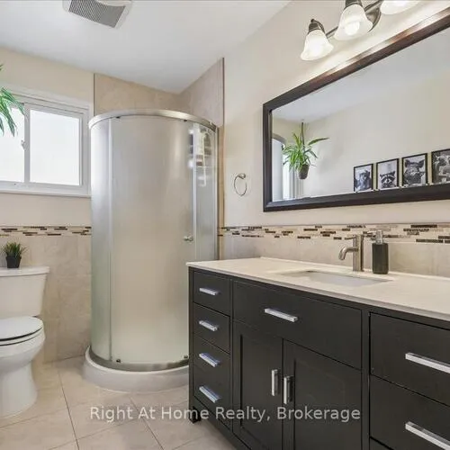 Premium freehold home for sale: 208, Mccraney, 1003 - CP College Park, Oakville