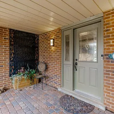 253,&nbsp;McCraney, 1003 - CP College Park, Oakville