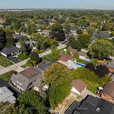2442,&nbsp;Meadowood, 1001 - BR Bronte, Oakville