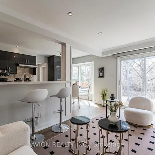 Premium freehold home for sale: 1613, Greenbriar, 1007 - GA Glen Abbey, Oakville