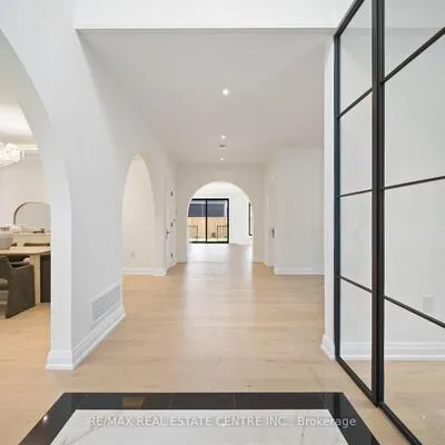 1065,&nbsp;Rebecca, 1020 - WO West, Oakville