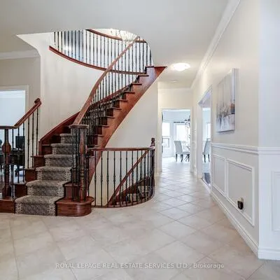 9,&nbsp;Morrison Creek, 1015 - RO River Oaks, Oakville