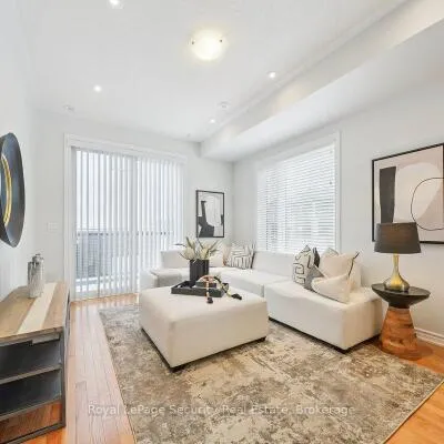 348,&nbsp;Wheat Boom, 1010 - JM Joshua Meadows, Oakville