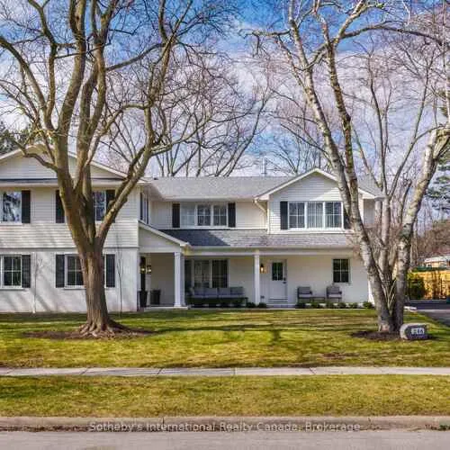 Premium freehold home for sale: 246, Cairncroft, 1011 - MO Morrison, Oakville