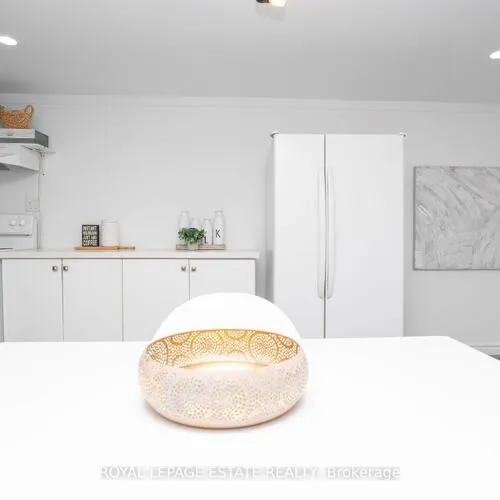 Premium freehold home for sale: 474, Sandlewood, 1020 - WO West, Oakville