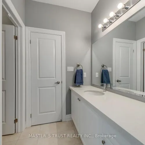 Premium freehold home for sale: 62, Merlin, 1008 - GO Glenorchy, Oakville