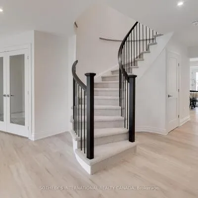 1124,&nbsp;Lansdown, 1004 - CV Clearview, Oakville