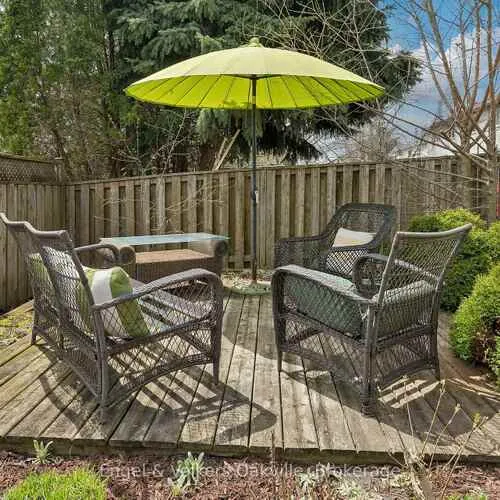 Premium freehold home for sale: 240, Ross, 1015 - RO River Oaks, Oakville