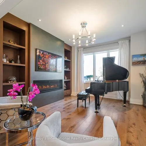 Premium freehold home for sale: 382, SANDHURST, 1020 - WO West, Oakville