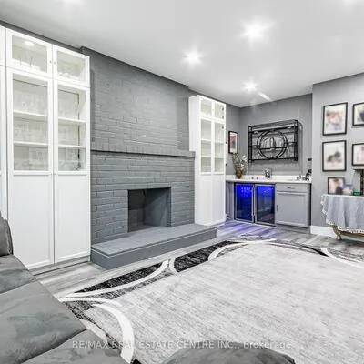 339,&nbsp;Parklane, 1003 - CP College Park, Oakville