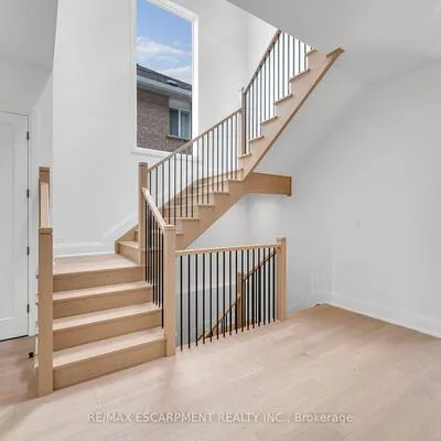 2350,&nbsp;Eighth, 1018 - WC Wedgewood Creek, Oakville