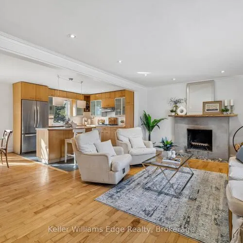 Premium freehold home for sale: 7, Washington, 1002 - CO Central, Oakville