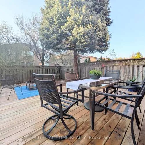 Premium freehold home for sale: 2096, Blacksmith, 1007 - GA Glen Abbey, Oakville