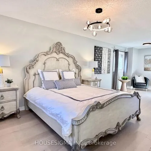 Premium freehold home for sale: 1404, Will Scarlett, 1004 - CV Clearview, Oakville