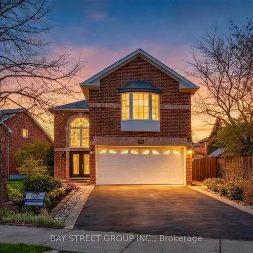 Premium freehold home for sale: 267, Wembley, 1015 - RO River Oaks, Oakville