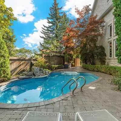 2000,&nbsp;Peak, 1015 - RO River Oaks, Oakville