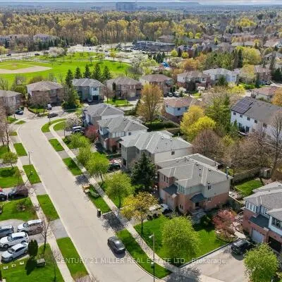 421,&nbsp;Levanna, 1015 - RO River Oaks, Oakville