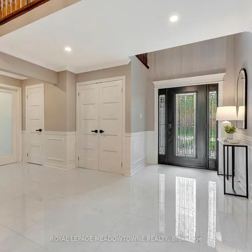 Premium freehold home for sale: 2008, Peak, 1015 - RO River Oaks, Oakville