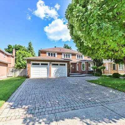 2216,&nbsp;Dunvegan, 1006 - FD Ford, Oakville